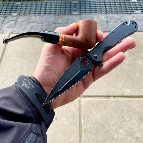 ARROW FULL SERRATED — Daggerr Museum August 2021