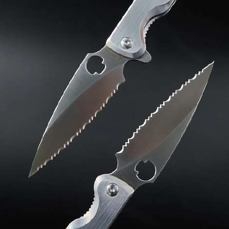 STING SERRATED FRAMELOCK — Daggerr Museum June 2025