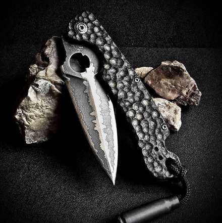 URBAN × EUGENE KNIVES — Daggerr Museum October 2017